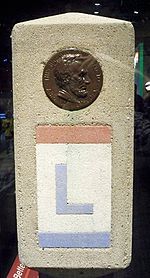 Lincoln Highway marker at Smithsonian Institution 