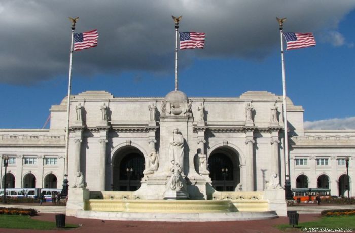 Columbus Memorial Fountain
